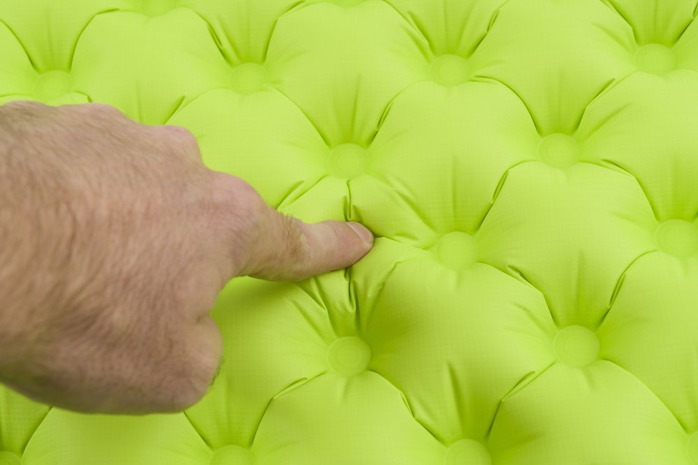 Nafukovací matrace s izolací uvnitř Comfort Light ASC Insulated Mat Regular