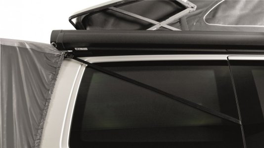 Stan v zádi vozu Outwell Linnburg Air Rear