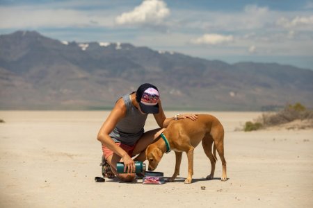 Ruffwear Artist Series Quencher™ Cestovní miska pro psy - Barva: Červená