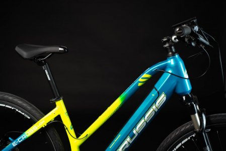 e-Cross low 9.8-S (19) Bicicleta electrică CROSS 28", cadru 19" (17,5 Ah / 630Wh) (2023)