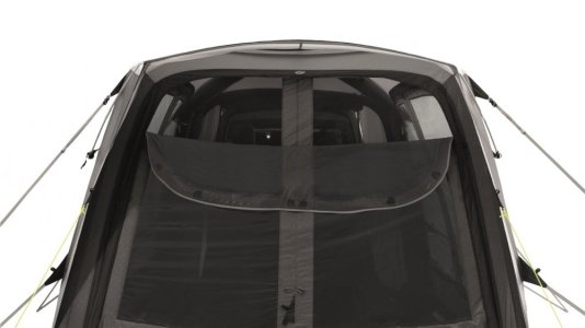 Stan v zádi vozu Outwell Linnburg Air Rear