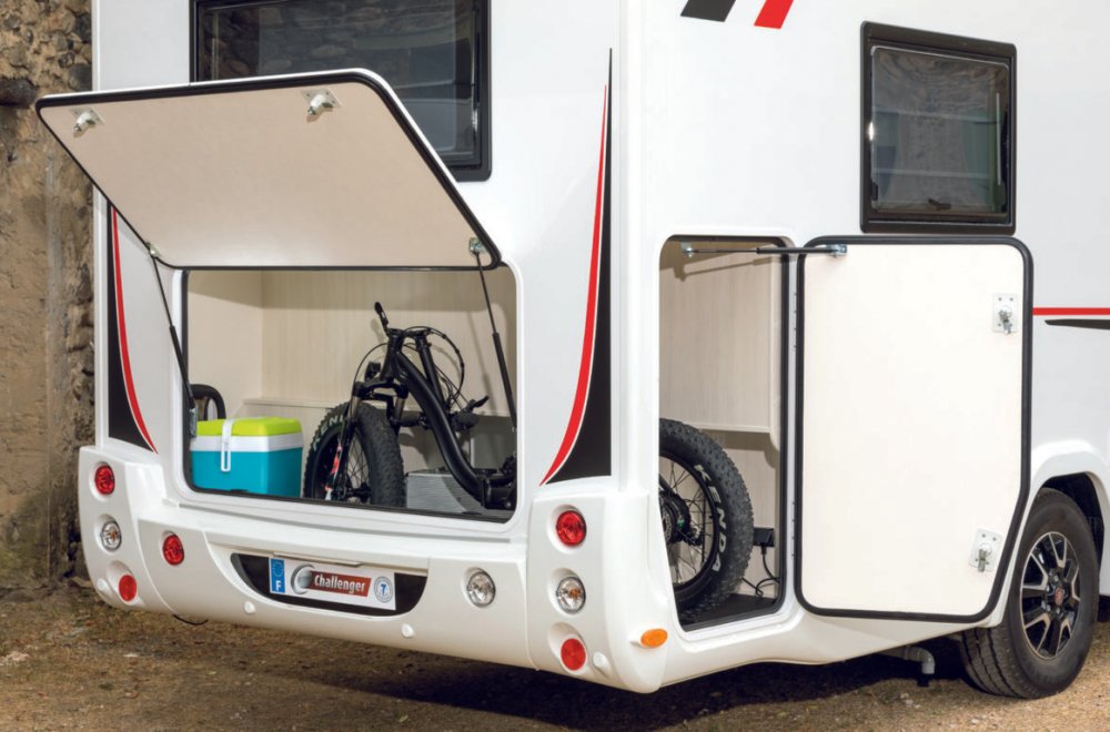 Nárazník na Challenger Motorhome zadní, levý, boční