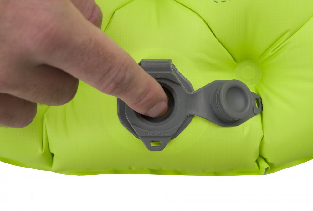 Nafukovací matrace s izolací uvnitř Comfort Light ASC Insulated Mat Regular